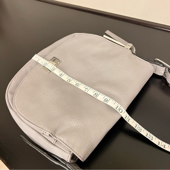 Juicy Couture Rosa vegan leather saddle bag/Crossbody adjustable strap10”x11” - Picture 13 of 15